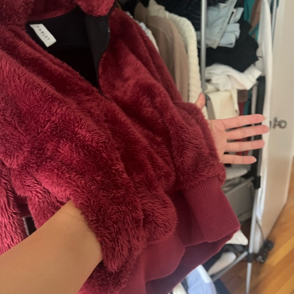 Varley Fuzzy Quarter-zip Jacket - Picture 4 of 4